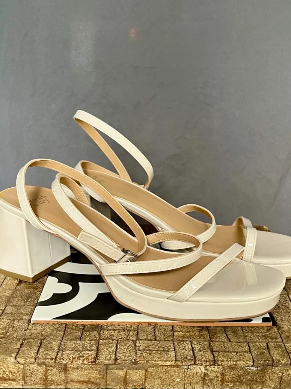 NWOT Crown and Ivy Candace Sandals Ivory Size 11